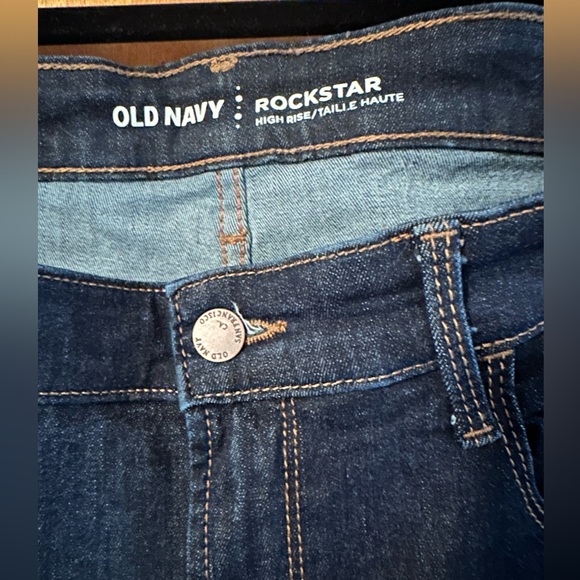 Old Navy, rockstar, high-rise built in sculpt jeans, size 12, Dark rinse, NWOT - Picture 3 of 6
